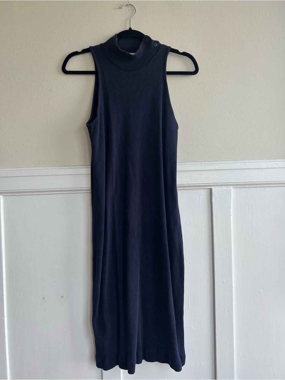 Vintage Adrienne Vittadini Sleeveless Mock Neck Navy Dress